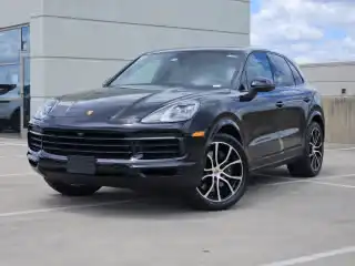 2022 Porsche Cayenne Base's photo