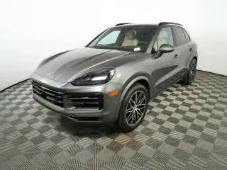 2024 Porsche Cayenne Base's photo