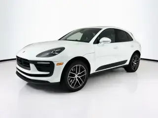 2025 Porsche Macan Base photo 5