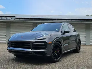2023 Porsche Cayenne GTS photo 5