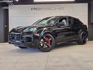 2025 Porsche Cayenne GTS's photo