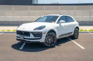 2026 Porsche Macan T's photo