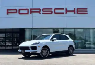 2023 Porsche Cayenne Platinum Edition S's photo