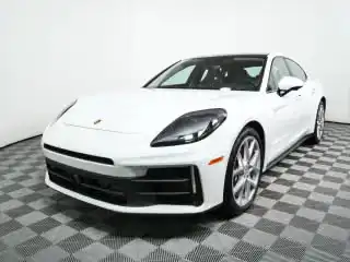2026 Porsche Panamera 4's photo