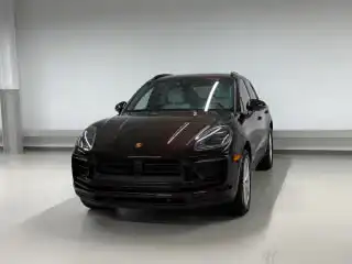 2026 Porsche Macan Base's photo