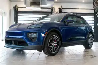 2025 Porsche Macan Macan 4S Electric's photo