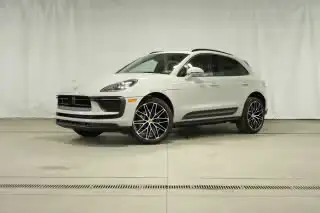 2026 Porsche Macan Base's photo