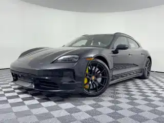 2025 Porsche Taycan GTS Sport Turismo's photo