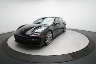2025 Porsche Panamera 4 E-Hybrid's photo