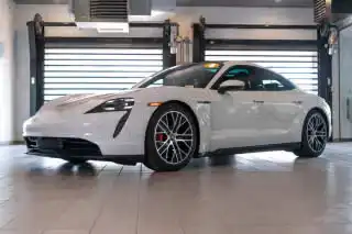 2020 Porsche Taycan 4S's photo