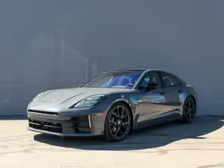 2025 Porsche Panamera 4's photo