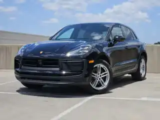 2026 Porsche Macan T's photo
