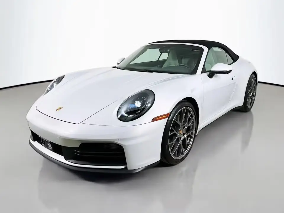 2025 Porsche 911 undefined photo 3