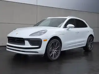 2026 Porsche Macan T's photo
