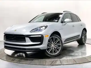 2026 Porsche Macan T's photo