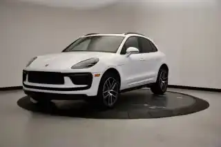 2026 Porsche Macan Base's photo