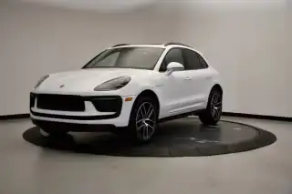 2026 Porsche Macan Base's photo