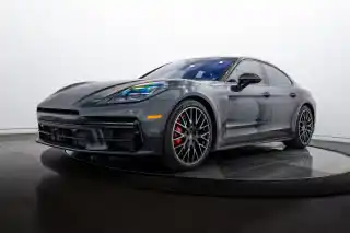2026 Porsche Panamera Turbo E-Hybrid's photo