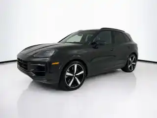 2025 Porsche Cayenne GTS's photo