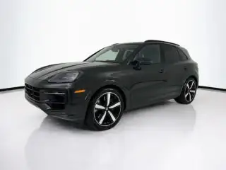 2025 Porsche Cayenne GTS photo 1