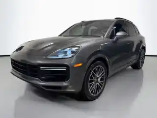 2023 Porsche Cayenne Turbo's photo