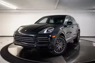 2023 Porsche Cayenne Platinum Edition's photo