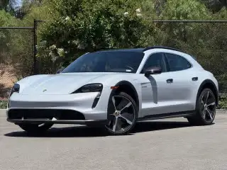 2023 Porsche Taycan Cross Turismo Turbo's photo