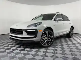 2026 Porsche Macan T's photo