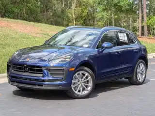 2026 Porsche Macan T's photo