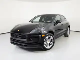 2026 Porsche Macan Base's photo