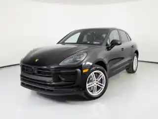 2026 Porsche Macan Base's photo