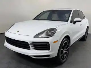 2022 Porsche Cayenne Base's photo