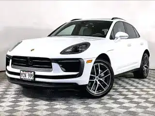 2026 Porsche Macan T's photo