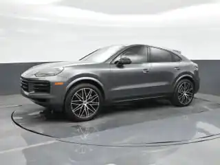 2025 Porsche Cayenne Base's photo