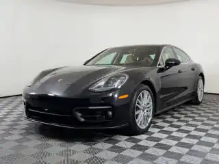 2023 Porsche Panamera 4 Platinum Edition's photo
