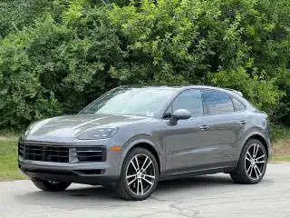 2024 Porsche Cayenne Base's photo