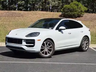 2026 Porsche Cayenne Base's photo
