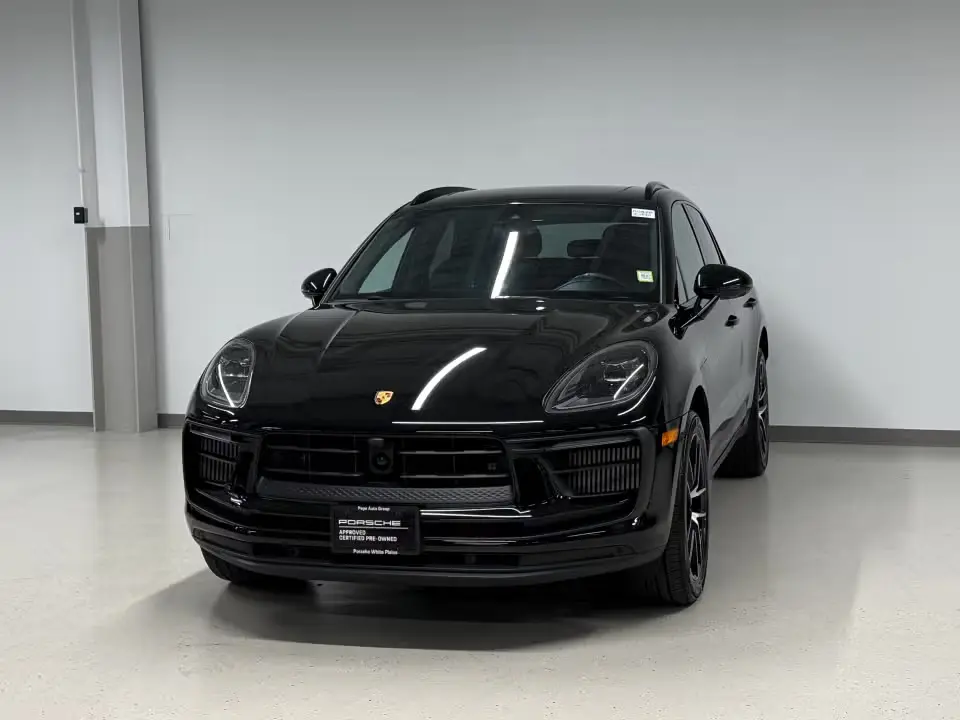 2023 Porsche Macan S photo 3
