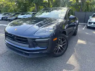 2023 Porsche Macan T's photo