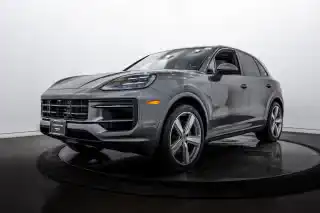 2026 Porsche Cayenne Base's photo