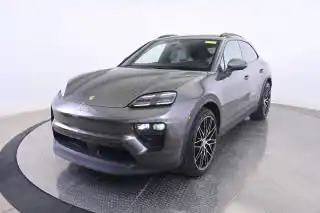 2024 Porsche Macan Macan 4 Electric's photo