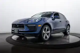 2026 Porsche Macan Base's photo