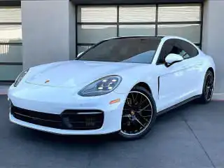2022 Porsche Panamera's photo