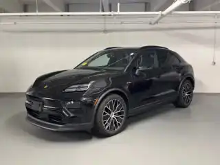 2026 Porsche Macan Macan 4 Electric's photo