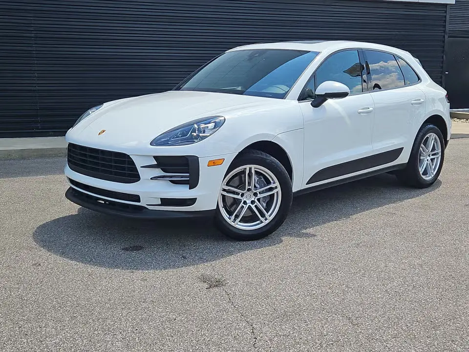 2021 Porsche Macan Base photo 3
