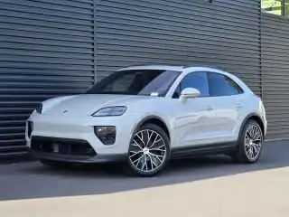 2026 Porsche Macan Macan 4 Electric's photo