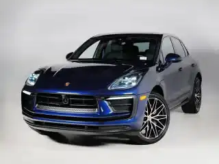 2026 Porsche Macan Base's photo