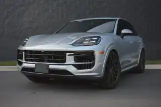 2025 Porsche Cayenne GTS's photo