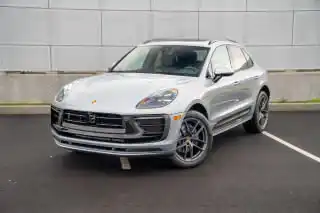 2026 Porsche Macan T's photo