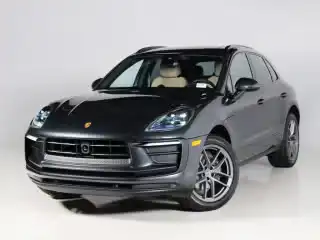 2026 Porsche Macan Base's photo